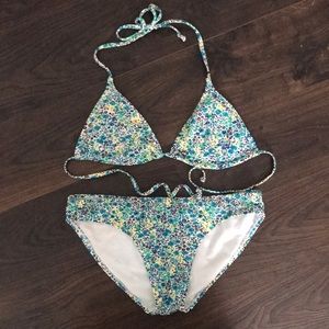 Medium bikini set (NEVER WORN!)